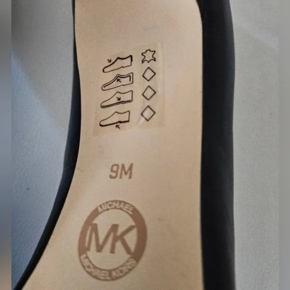 Michael Kors Black Leather Heels with Gold Accent - Picture 8 of 9